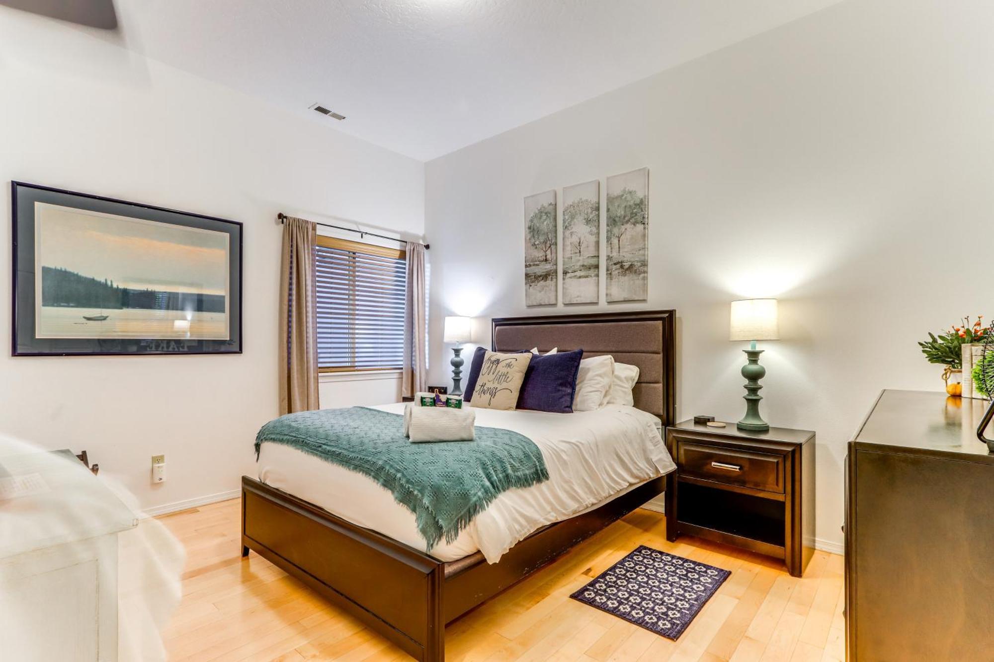Modern Coeur Dalene Getaway Condo Walk Downtown! Coeur d'Alene Bagian luar foto