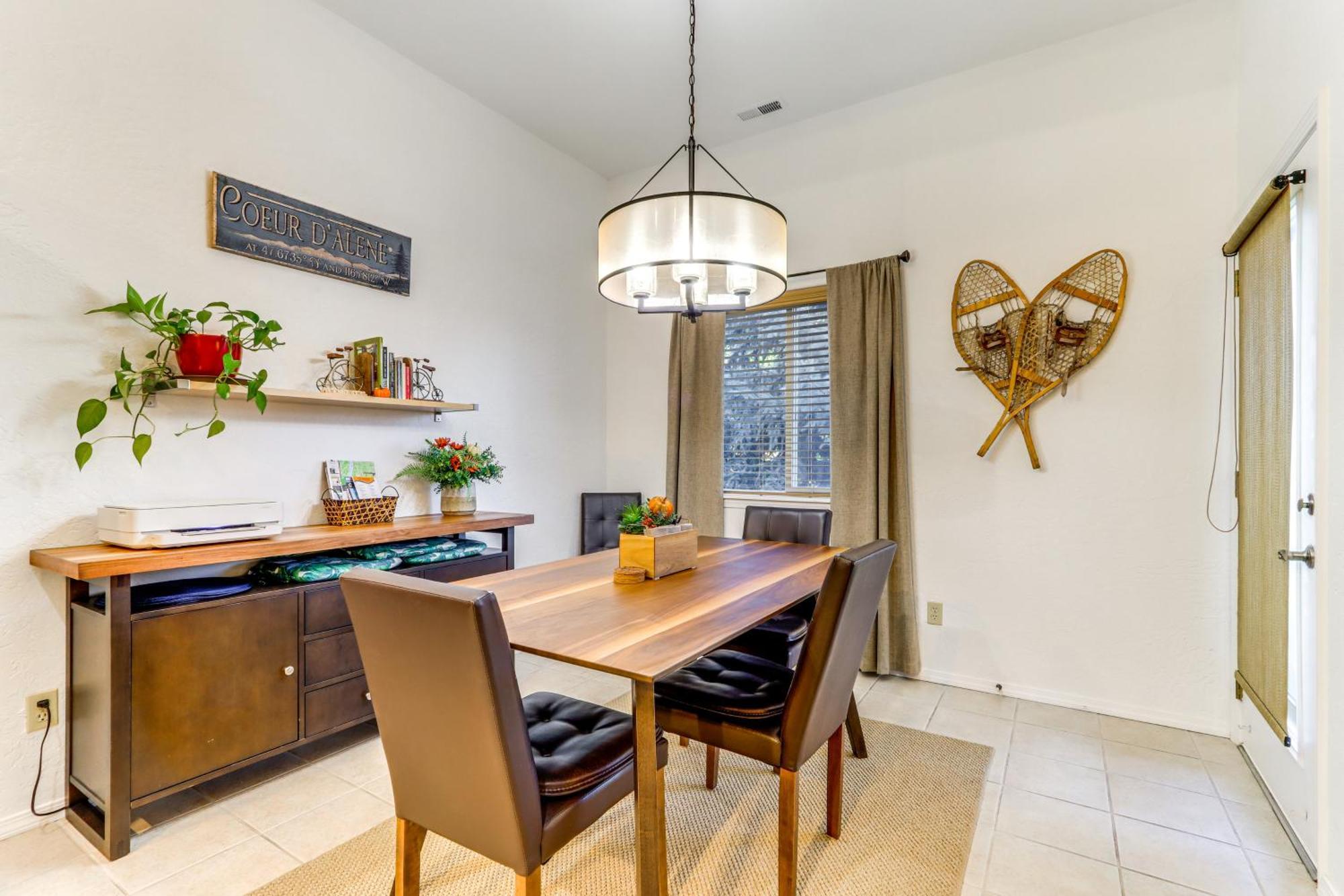 Modern Coeur Dalene Getaway Condo Walk Downtown! Coeur d'Alene Bagian luar foto