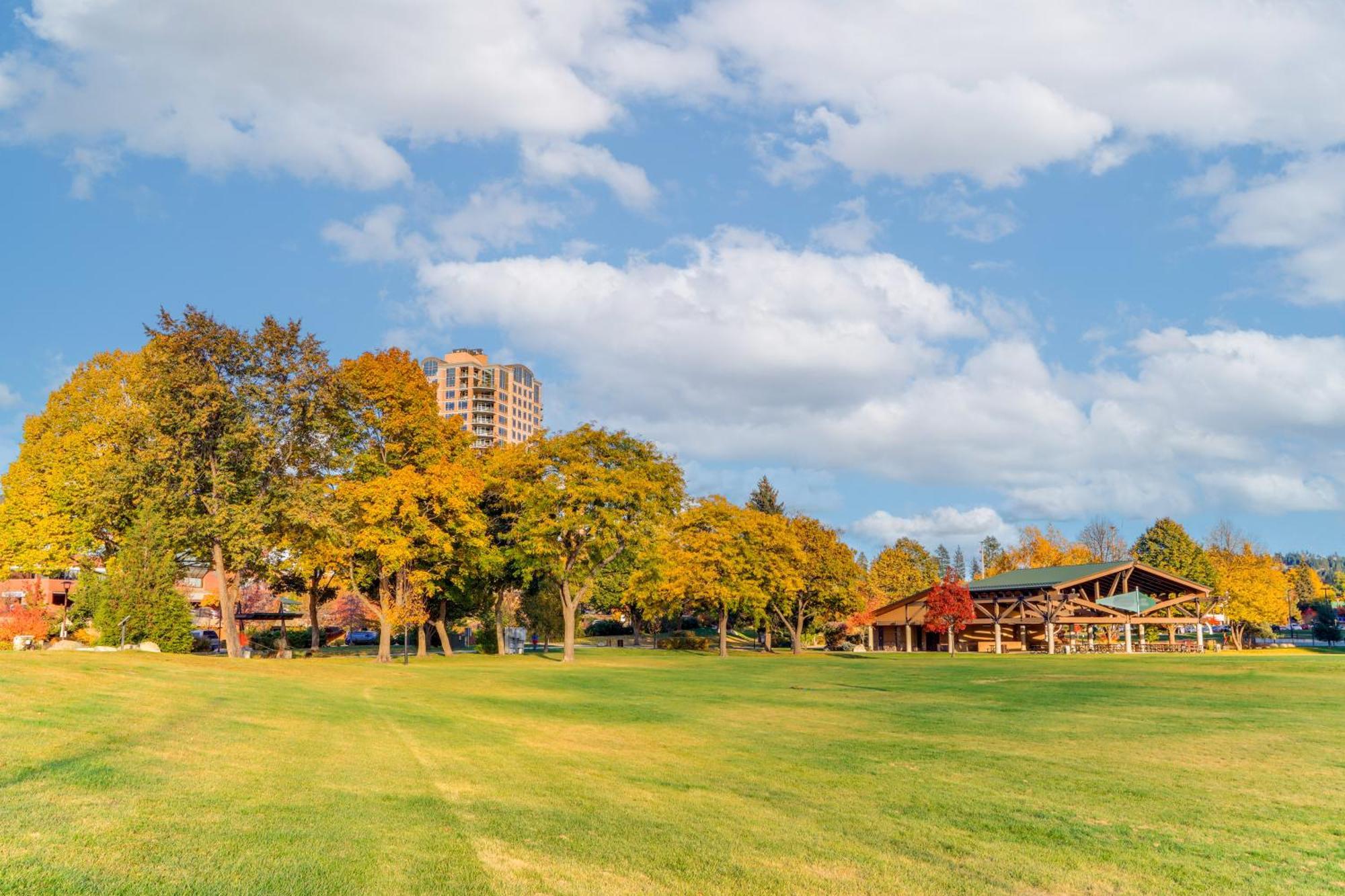 Modern Coeur Dalene Getaway Condo Walk Downtown! Coeur d'Alene Bagian luar foto