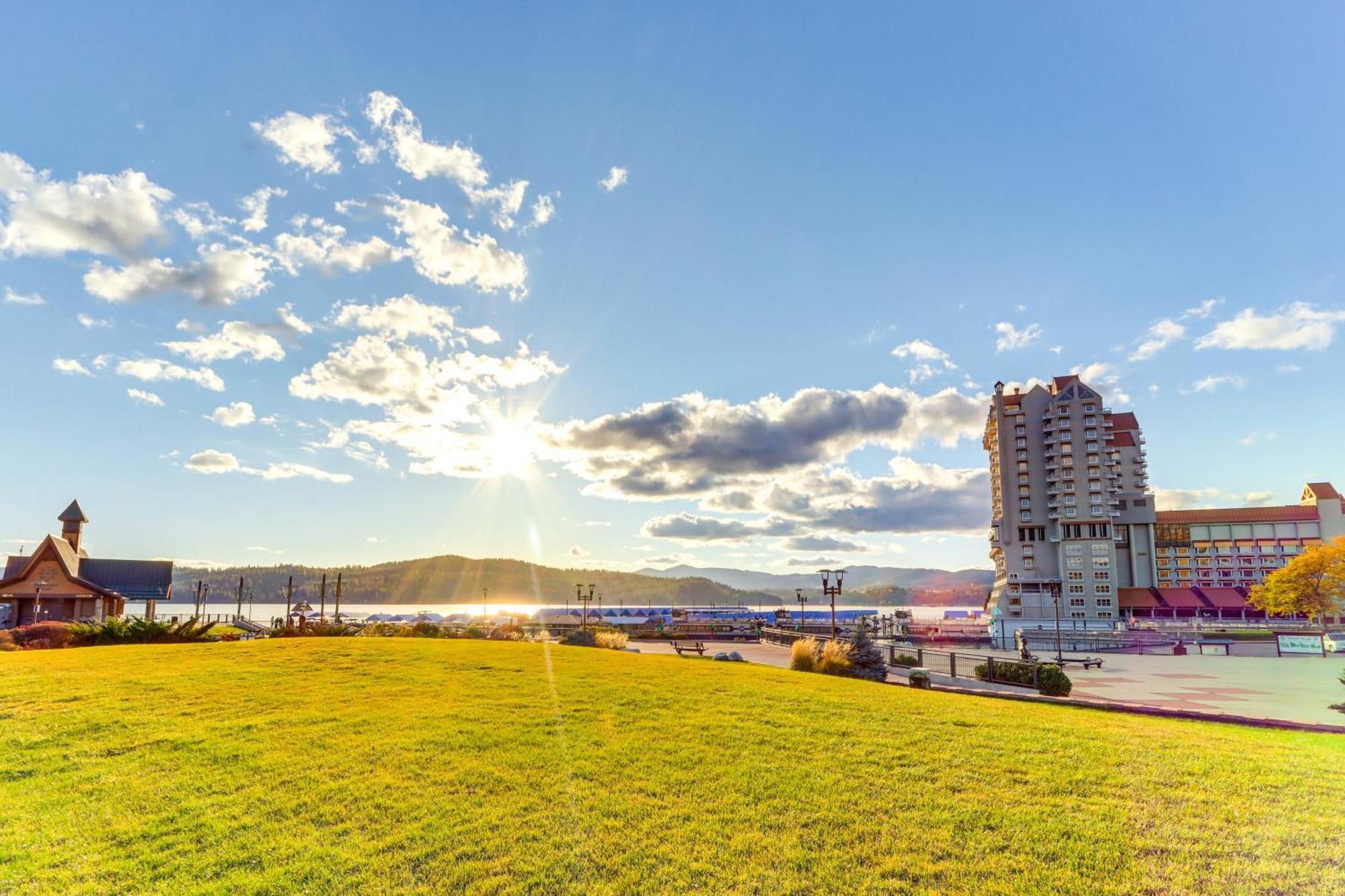 Modern Coeur Dalene Getaway Condo Walk Downtown! Coeur d'Alene Bagian luar foto