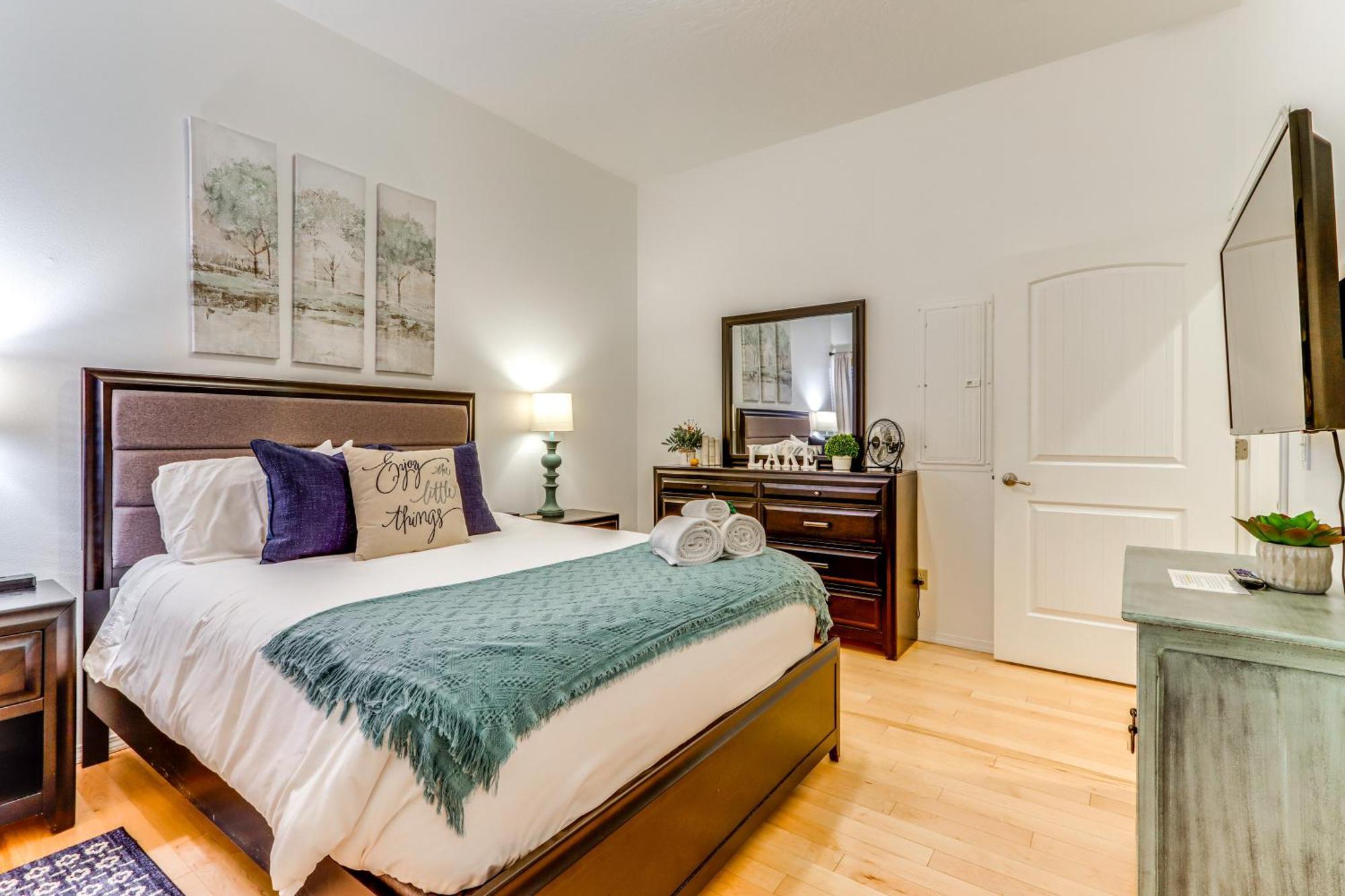 Modern Coeur Dalene Getaway Condo Walk Downtown! Coeur d'Alene Bagian luar foto