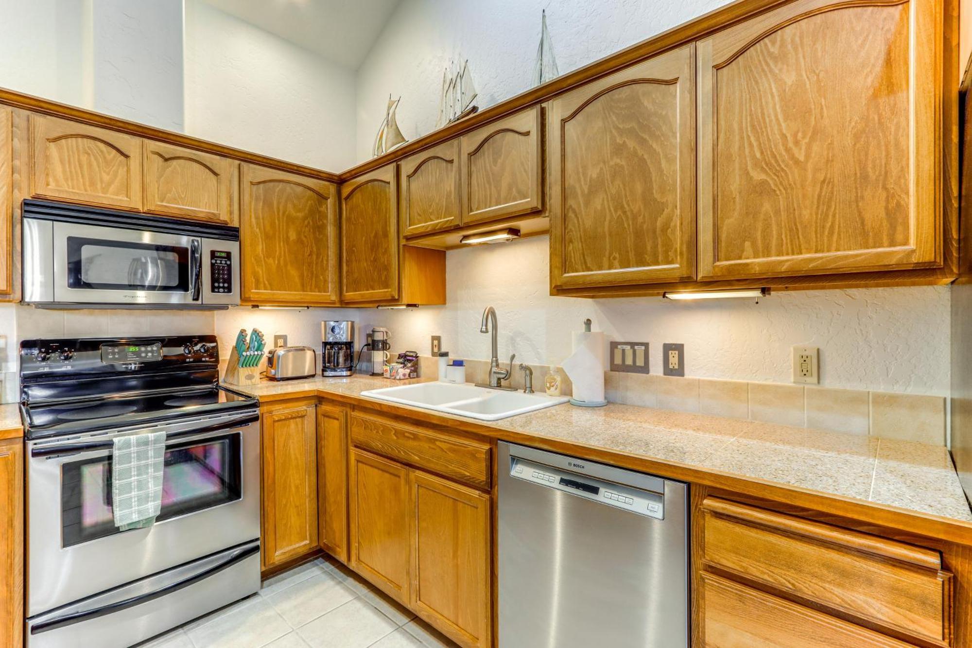 Modern Coeur Dalene Getaway Condo Walk Downtown! Coeur d'Alene Bagian luar foto