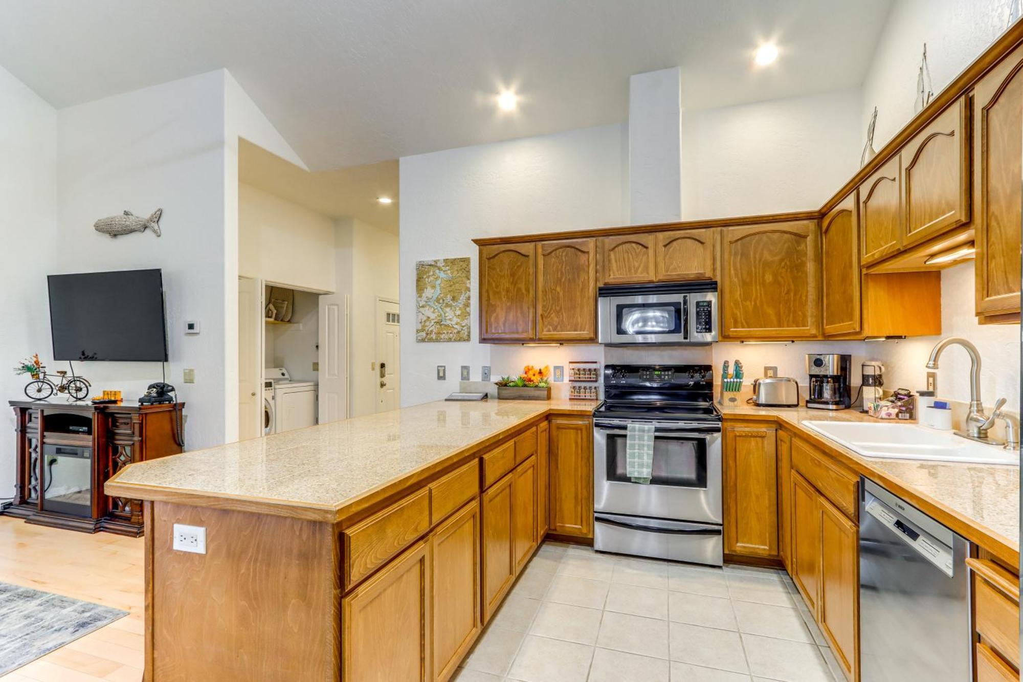 Modern Coeur Dalene Getaway Condo Walk Downtown! Coeur d'Alene Bagian luar foto
